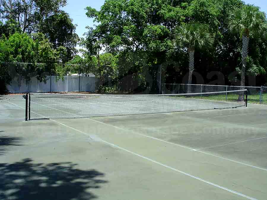 NAPLES 701 Tennis Courts